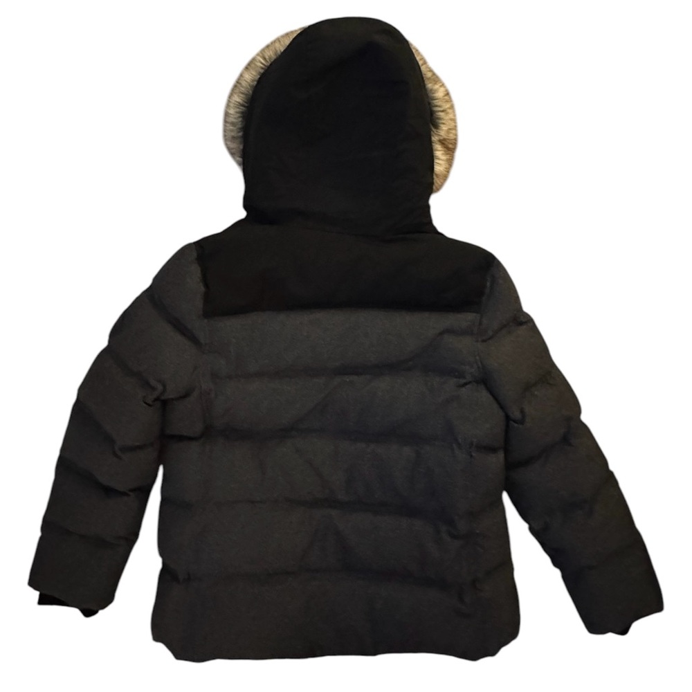 Women’s Eddie Bauer down coat with fur trim hood. - Picture 3 of 9